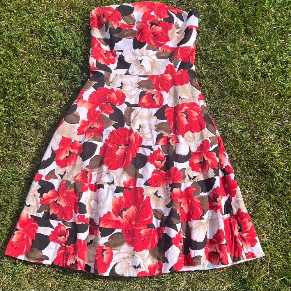 White House Black Market floral cocktail Dress